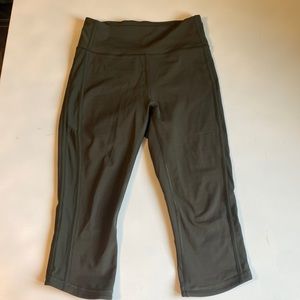 Lululemon green crop leggings